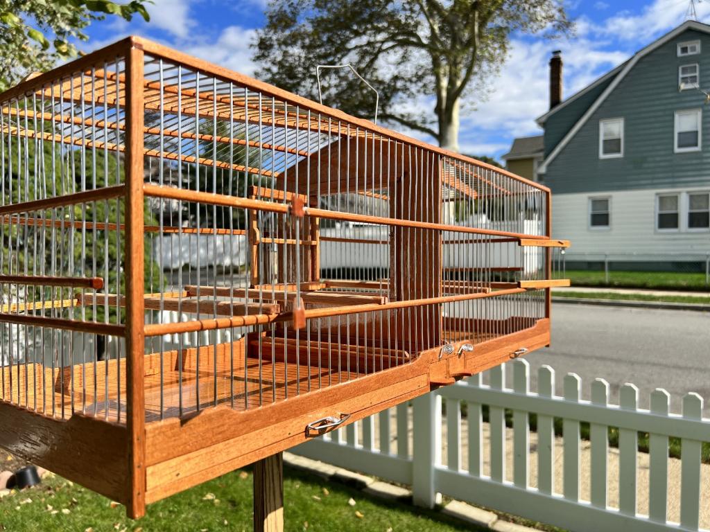 Bungalow Top Cedar Wood Breeders Bird Cage
