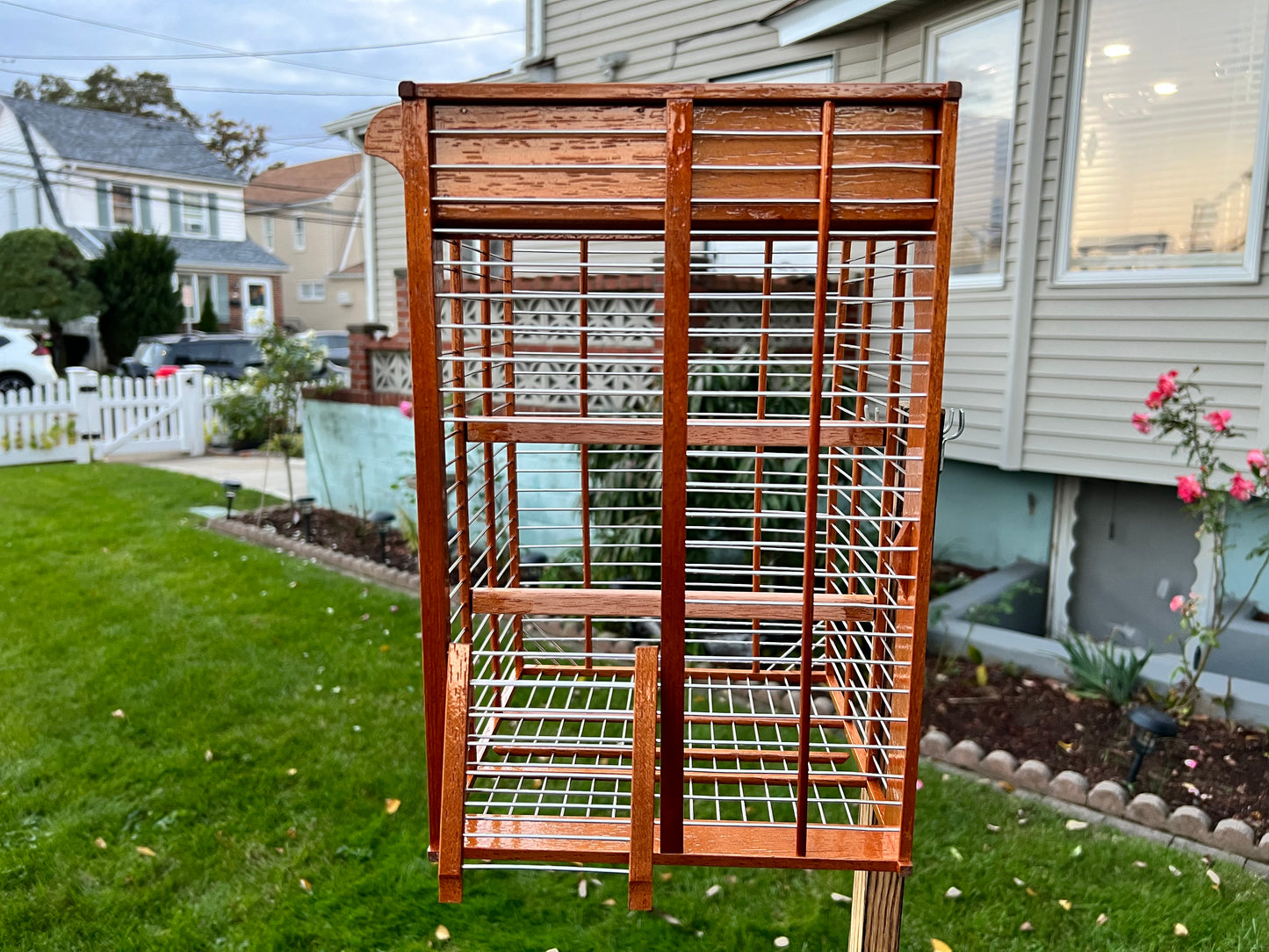 Bungalow Top Cedar Wood Marble Design Bird Cage